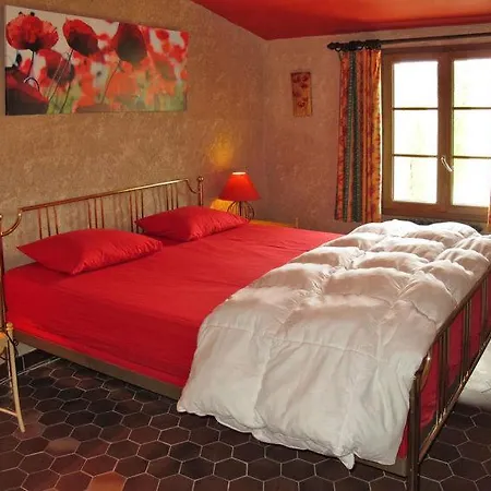Dom wakacyjny Saint-maime Sleeps 12 Pool Wifi